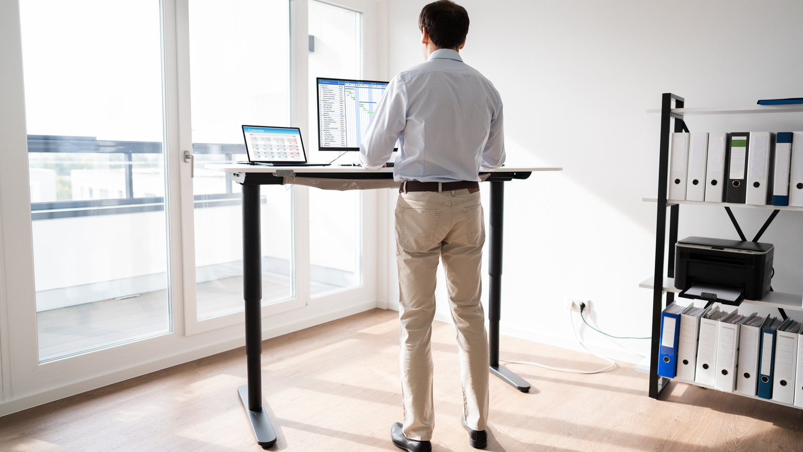 Fidgeting at your desk may burn more calories than using a standing  workstation, study suggests, 2018-01-31