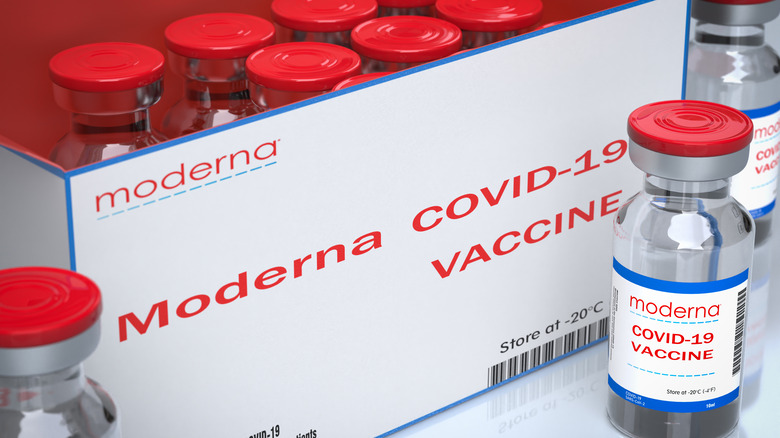 Moderna COVID-19 vaccine viles