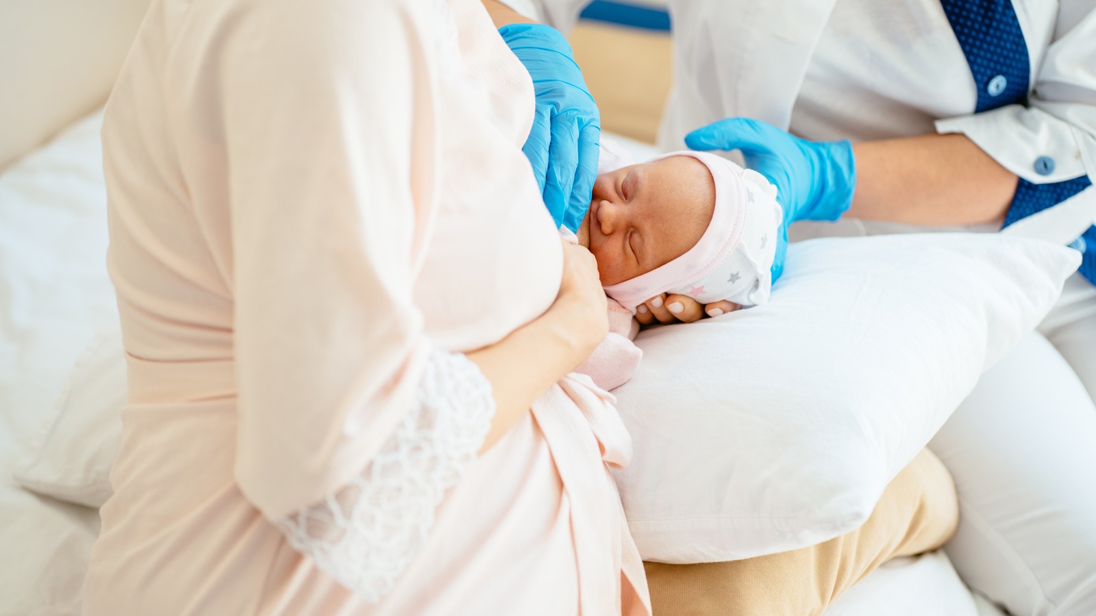 how-to-spot-a-lip-tie-in-your-infant