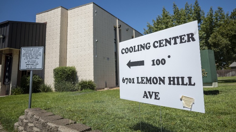 cooling center sign