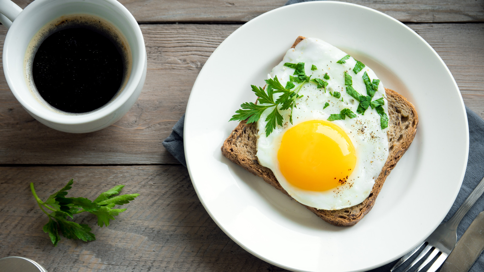 how-to-tell-if-eggs-are-undercooked