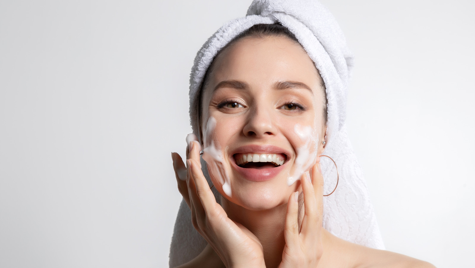 How To Wash Your Face For Healthier Skin