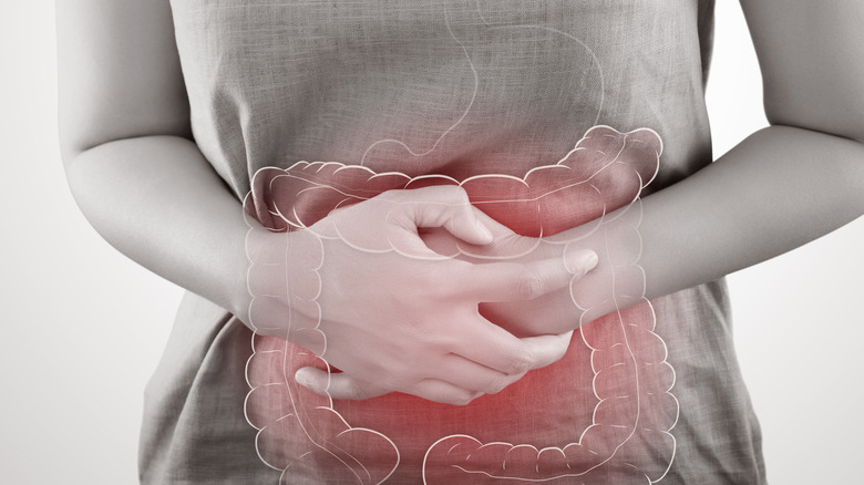 woman with intestinal pain