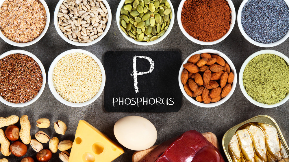 P and phosphorus written on a black rectangle surrounded by food