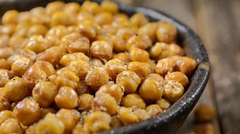 bowl of chickpeas with salt and pepper