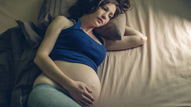 pregnant woman with insomnia