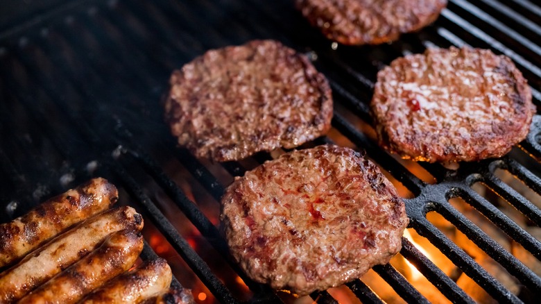 Grilling hamburgers