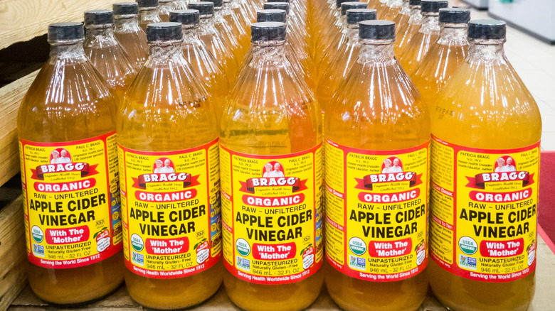 Bottled apple cider vinegar in bulk