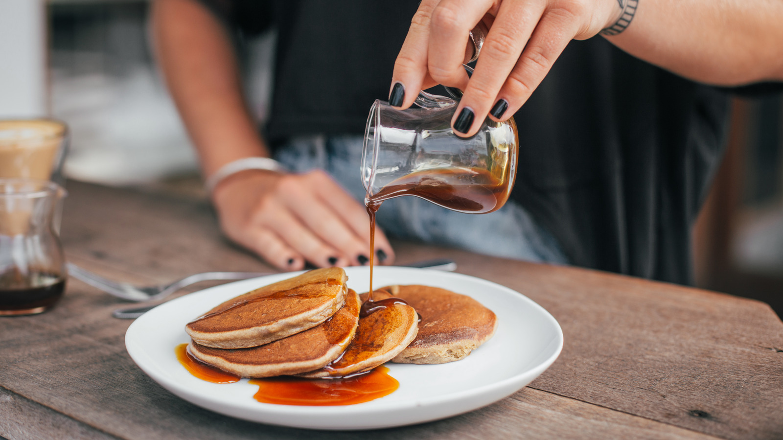 is-maple-syrup-a-healthier-alternative-to-sugar