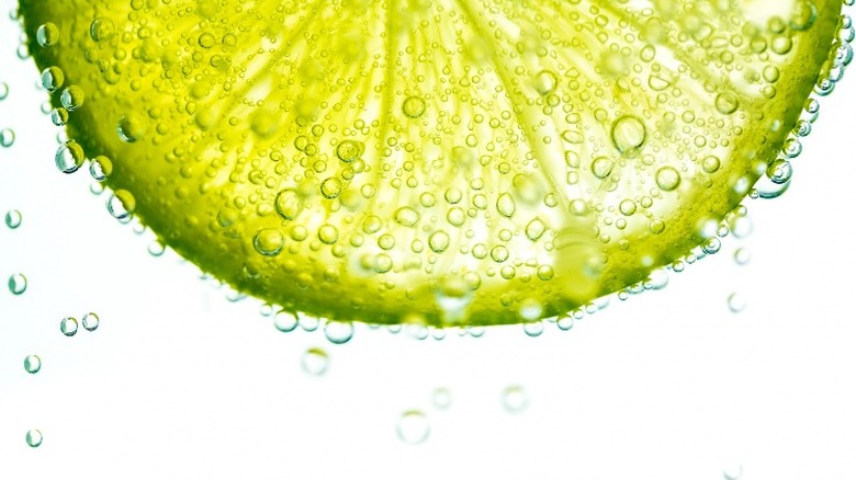 seltzer water with lime