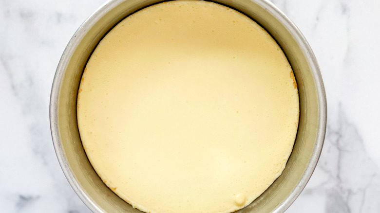 low-calorie cheesecake cooling