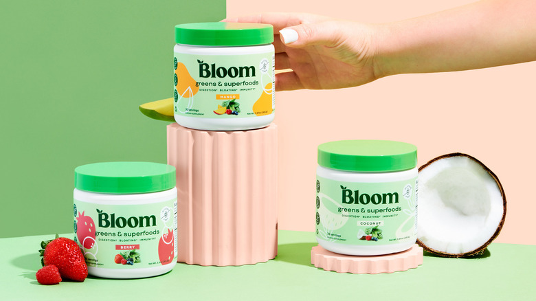 Bloom Nutrition greens and superfoods varieties