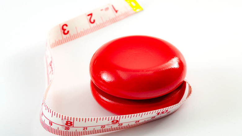 yo-yo dieting yo-yo measurement tape