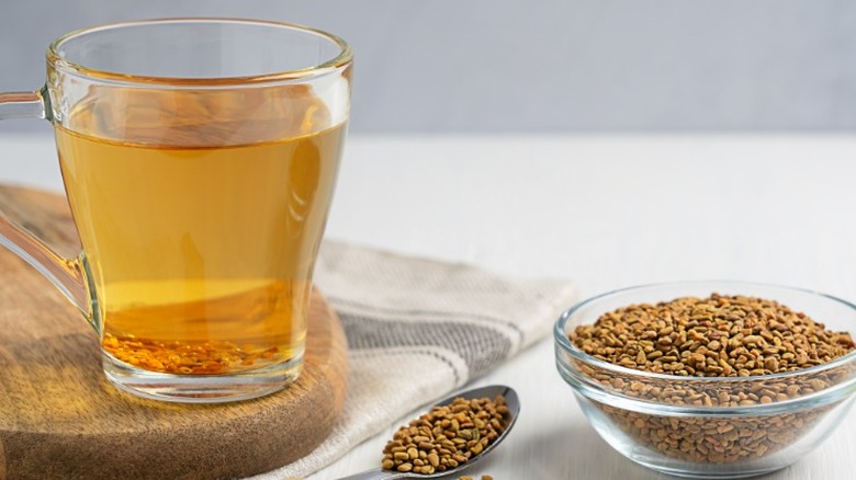 Fenugreek seeds and herbal tea