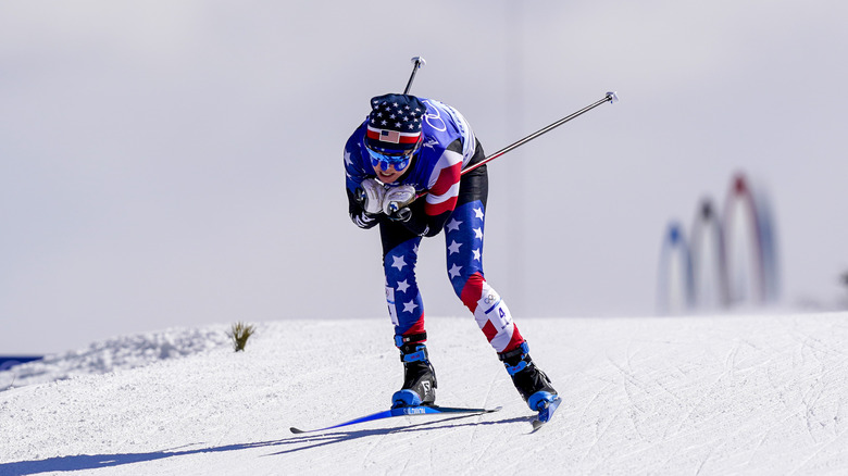 Jessie Diggins skiing