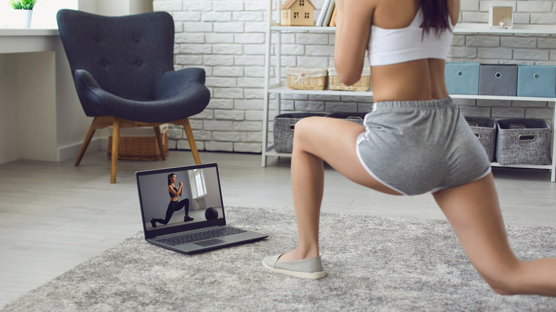 Virtual personal training workout at home