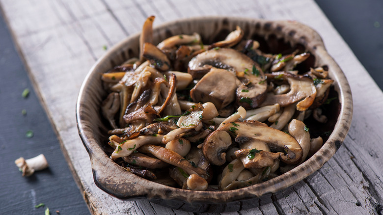 bowl of cooked mushrooms