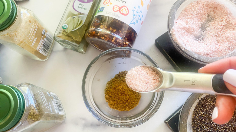 spices in a bowl 