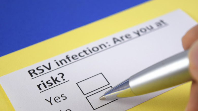 Checkbox for RSV infection risk on questionnaire