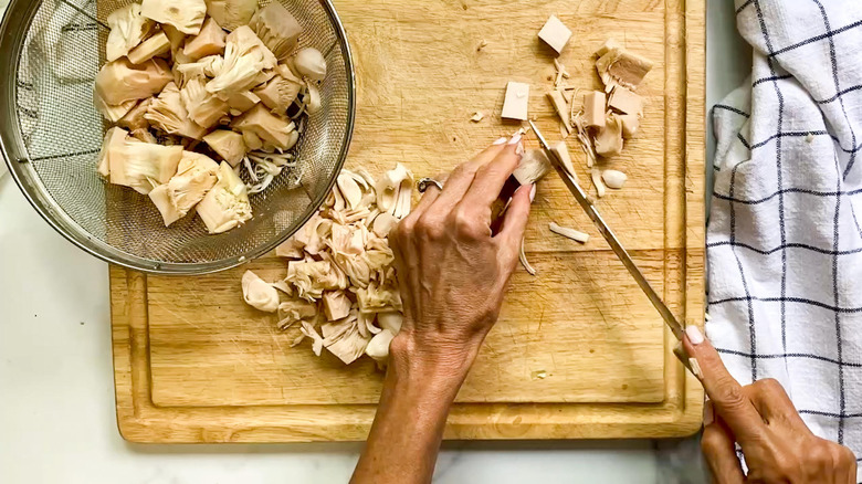 jackfruit being cut