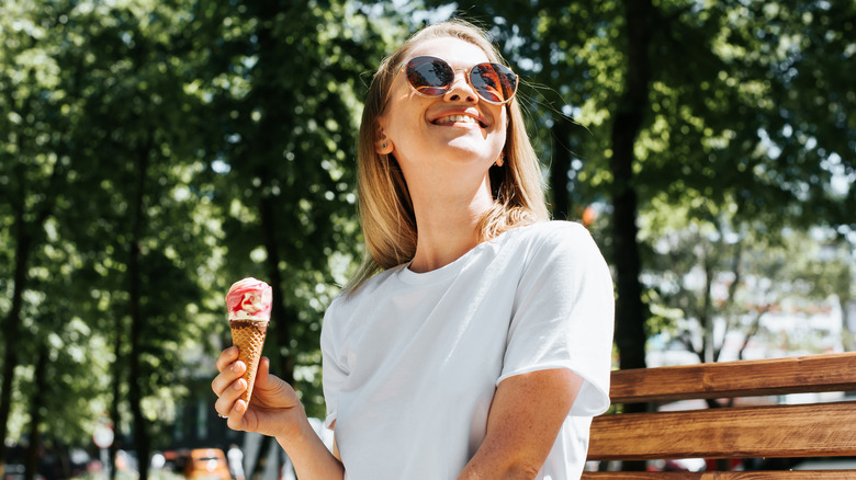 woman in the park with ice cream