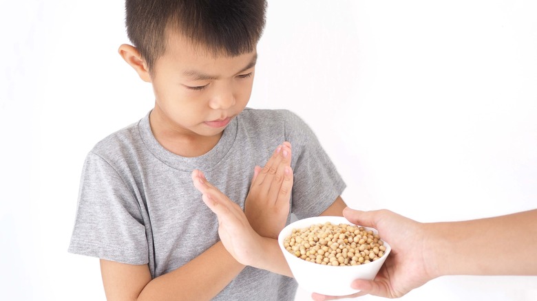 kid refusing to eat soybeans