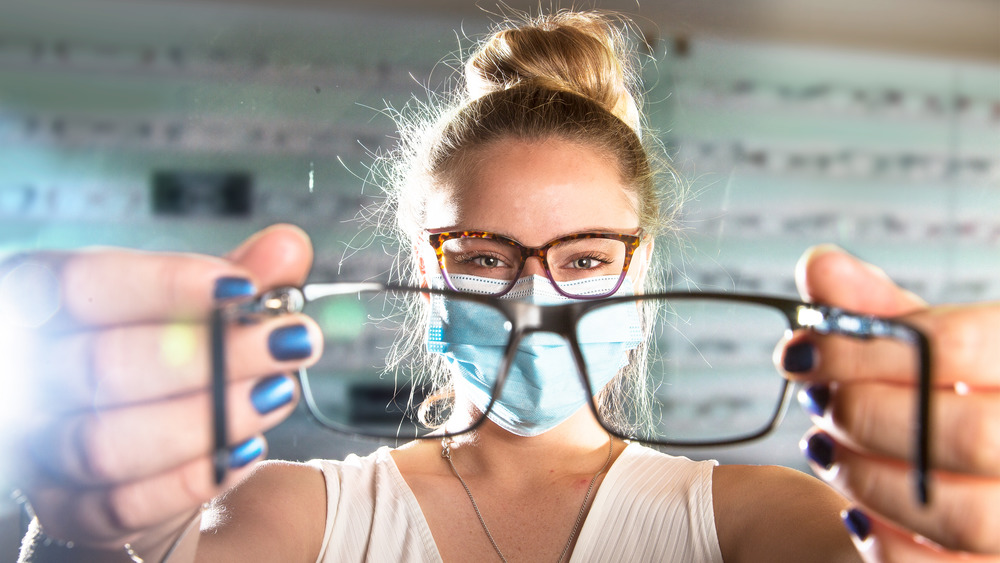 woman at eye doctor