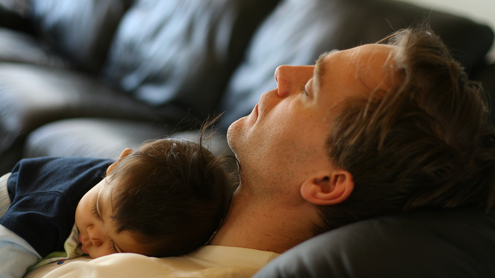 surprising-benefits-of-sleeping-in-a-recliner