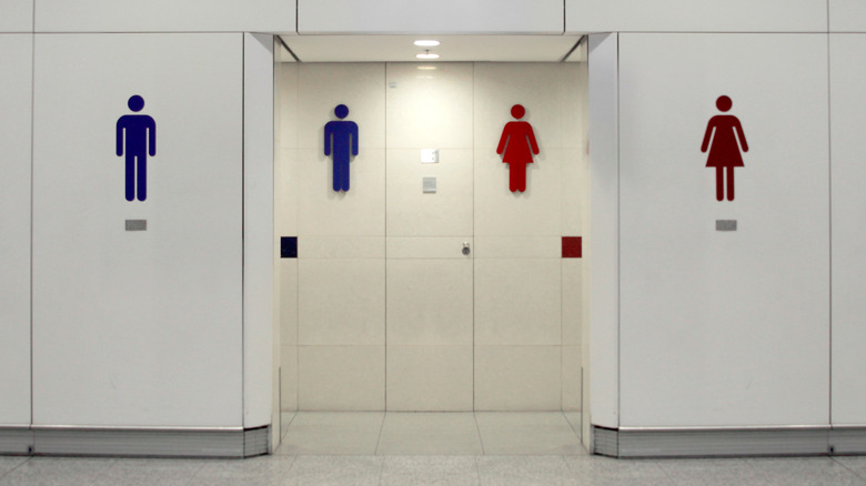 airport public restrooms