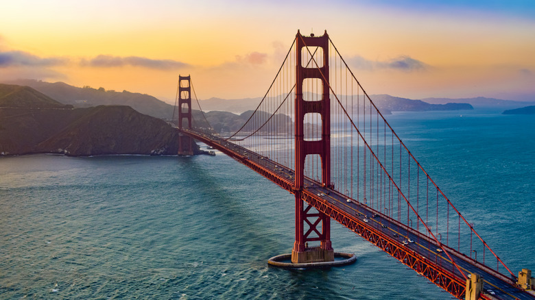 Golden Gate Bridge (San Francisco, California)