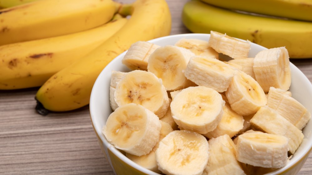 Bowl of cut up bananas