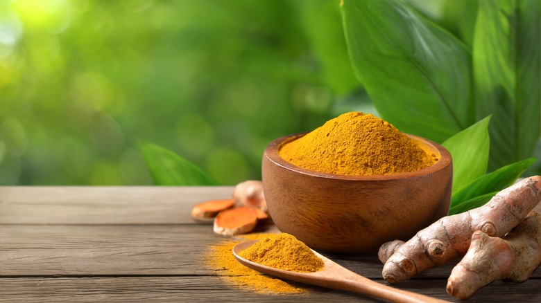 Tumeric powder