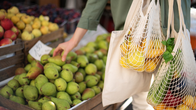 Grocery shopping for produce