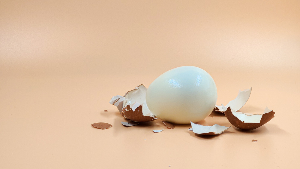 peeled hard-boiled egg