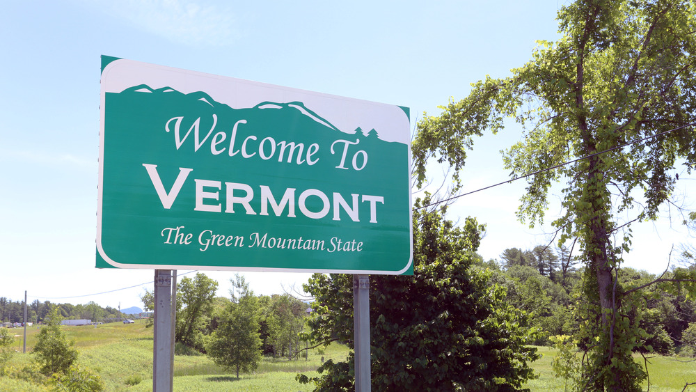 Welcome to Vermont sign
