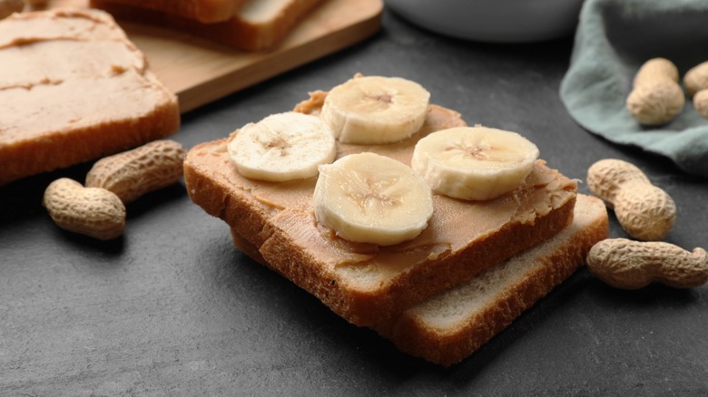 Toast with peanut butter and banana slices