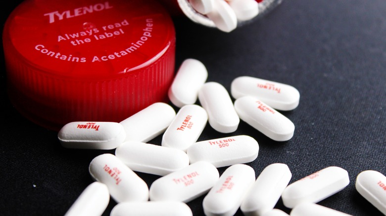 caplets of Tylenol on a table