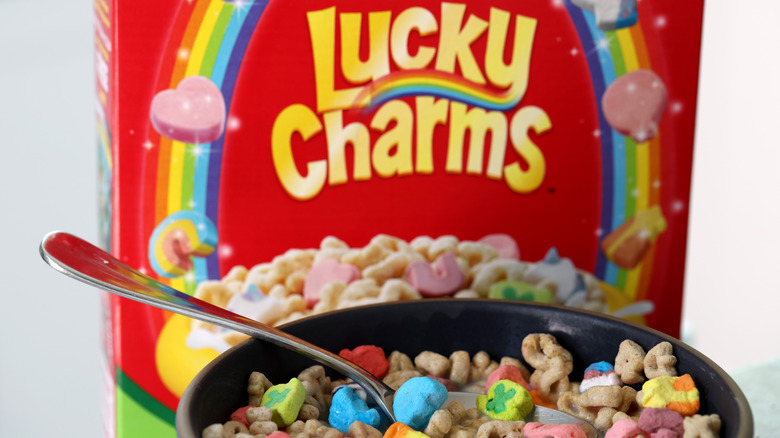 Lucky Charms fortified cereal box