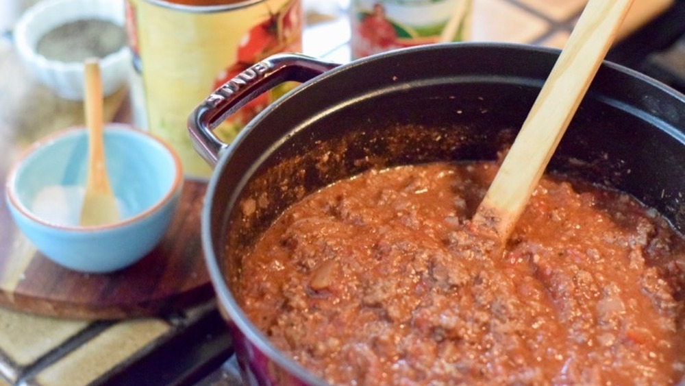 homemade tomato meat sauce