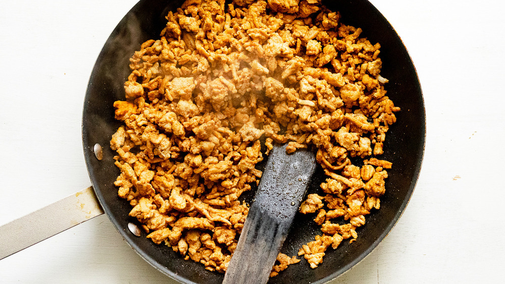 ground meat cooking for lettuce tacos