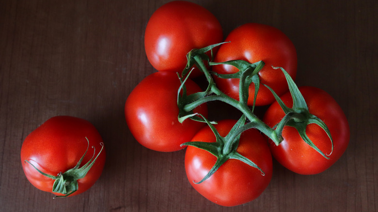 tomatoes on the vine