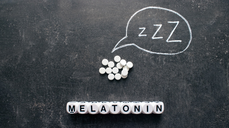 melatonin pills with letters
