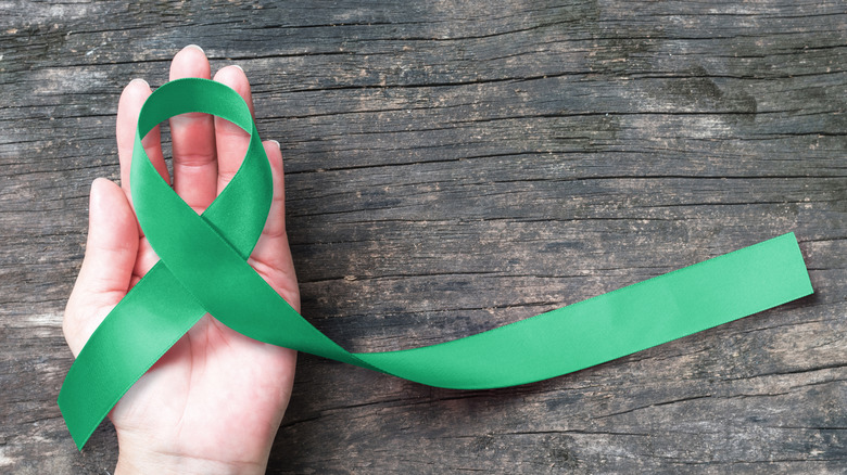 Green ribbon