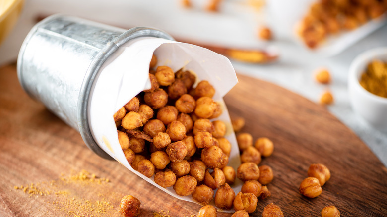 Roasted chickpeas, a healthy alternative to fries