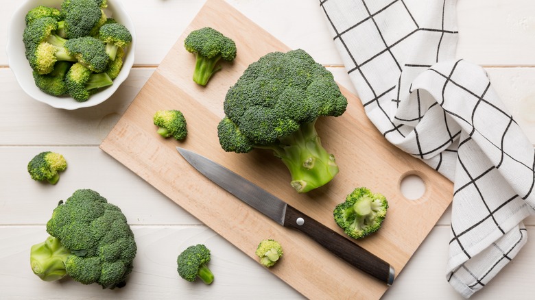 Broccoli on a cutting board