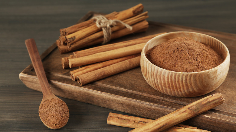Cinnamon in both stick and powder form