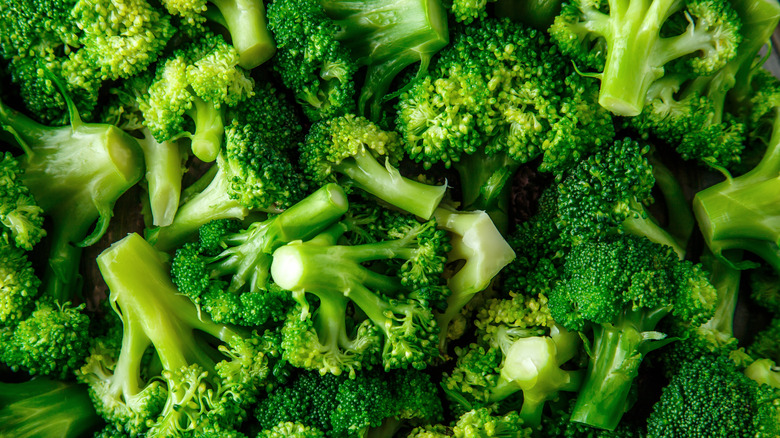 pile of broccoli