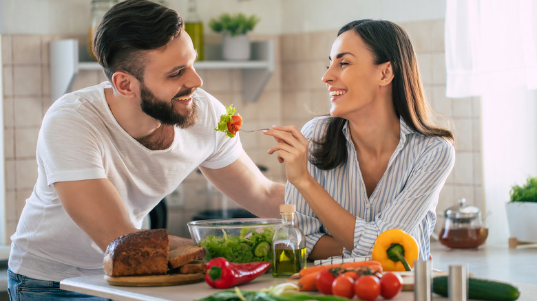 couple eating a vegan diet