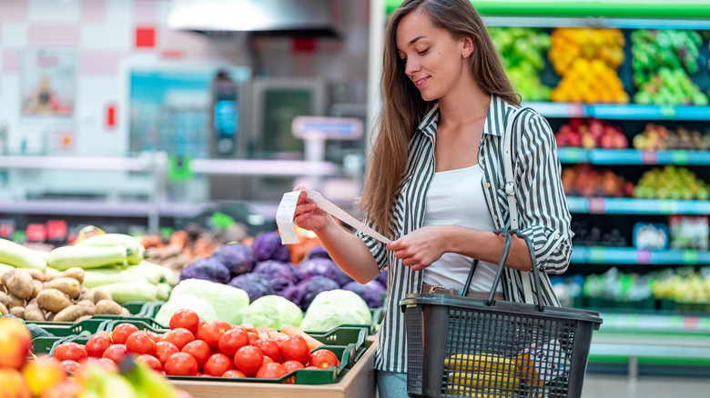 grocery shopping for healthy foods