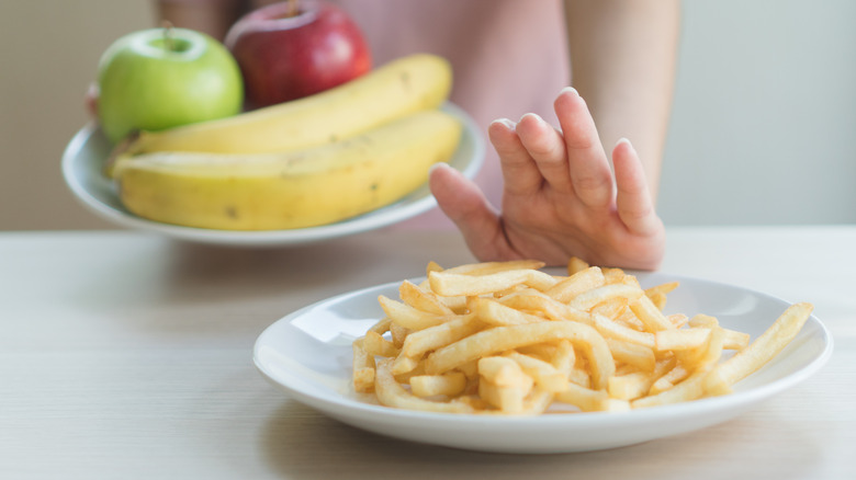 choosing fruit over French fries